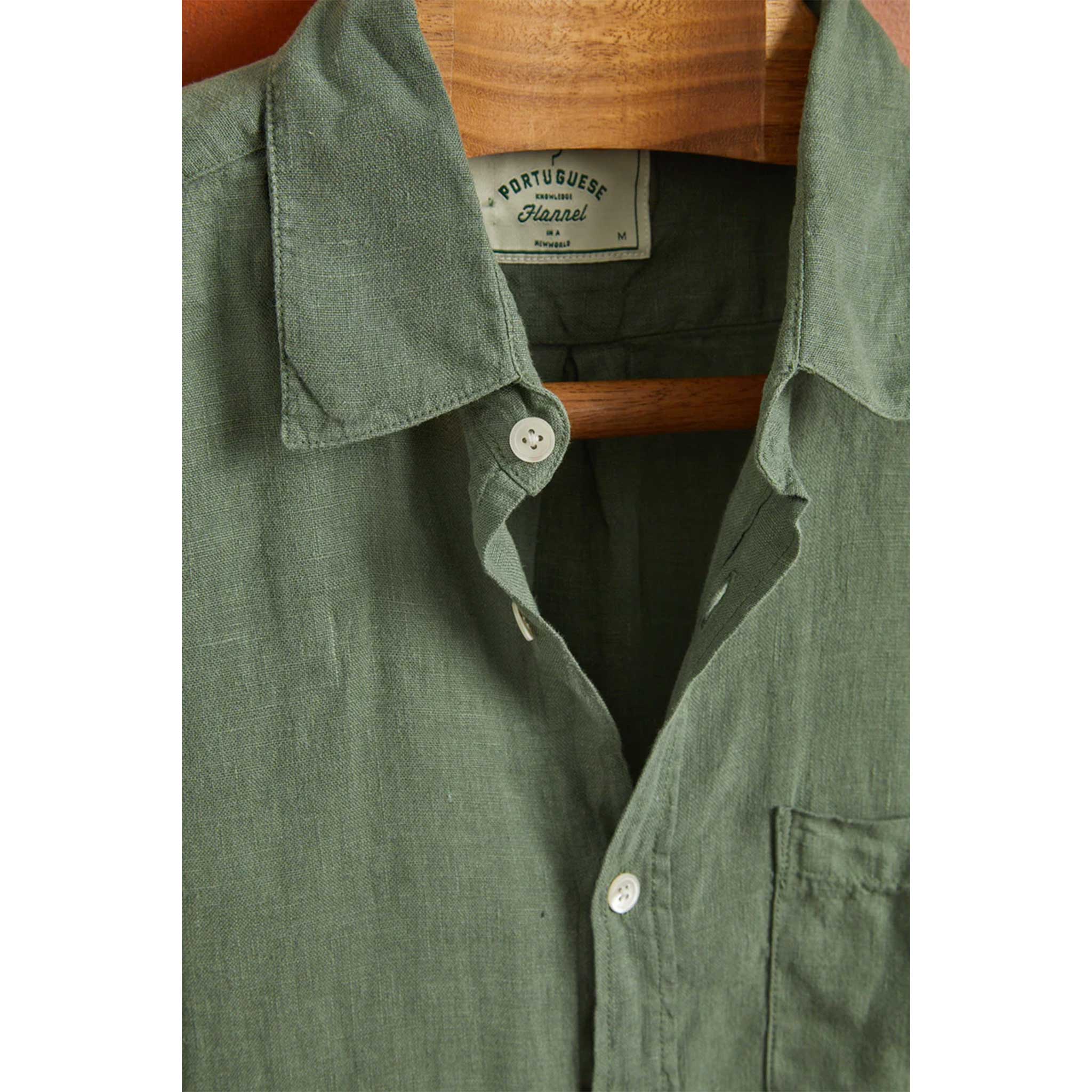 Linen Shirt in Dry Green